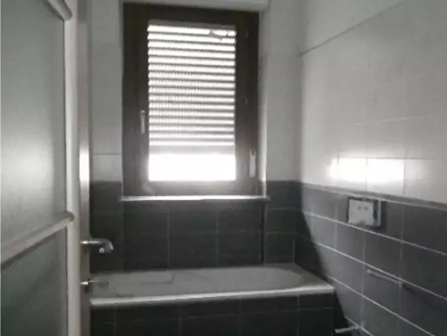 Immagine 27 di Palazzo in vendita  a Castiglione Torinese