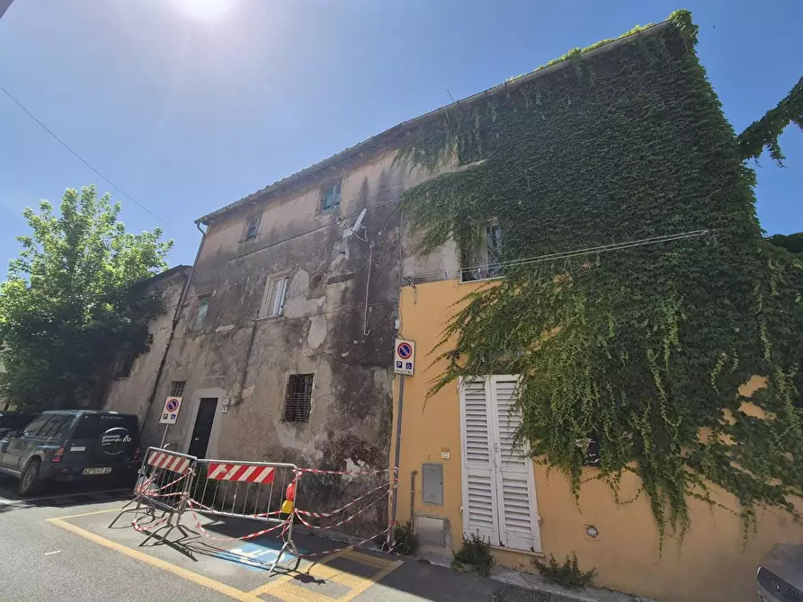 Immagine 2 di Villa in vendita  a Vicopisano