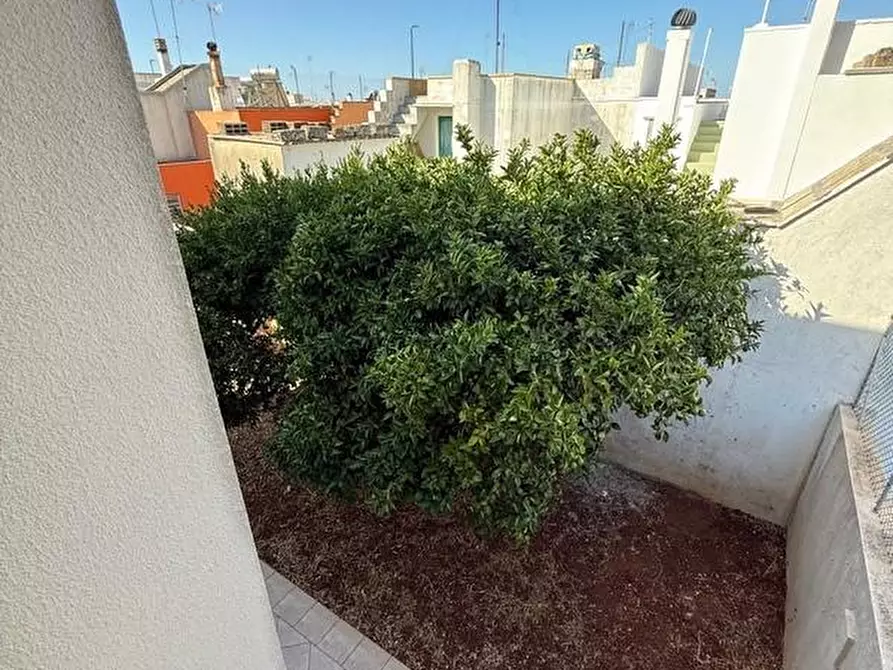 Immagine 7 di Casa indipendente in vendita  a Castrignano Del Capo