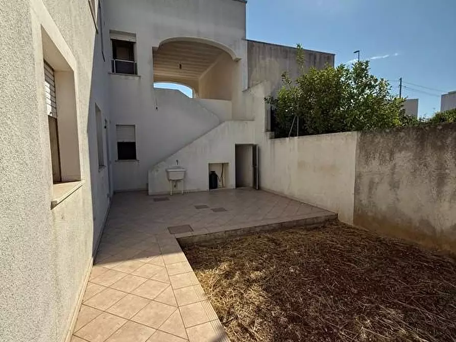 Immagine 22 di Casa indipendente in vendita  a Castrignano Del Capo