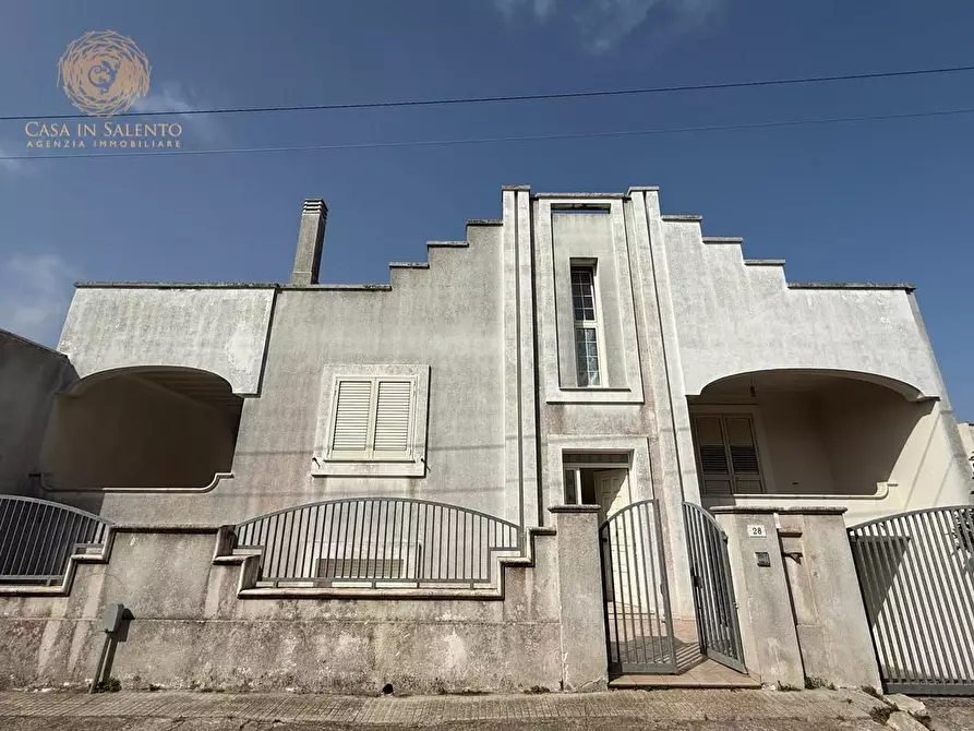 Immagine 1 di Casa indipendente in vendita  a Castrignano Del Capo