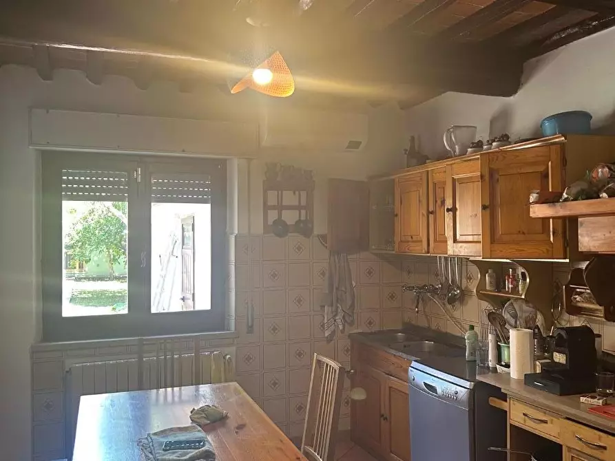 Immagine 17 di Villa in vendita  a Viareggio