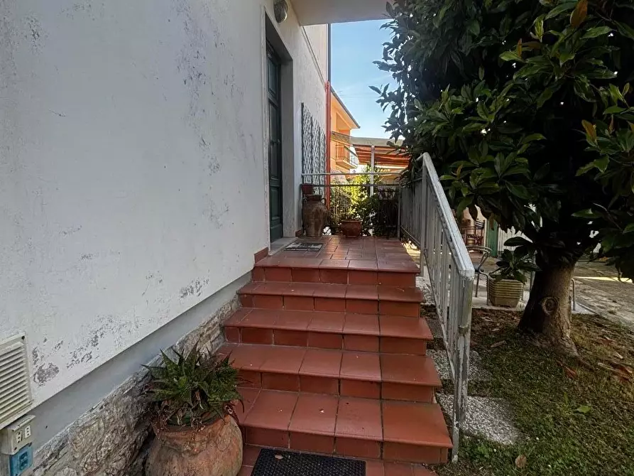 Immagine 7 di Casa bifamiliare in vendita  a Pisa
