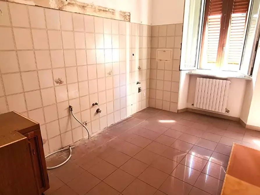 Immagine 5 di Appartamento in vendita  a Livorno