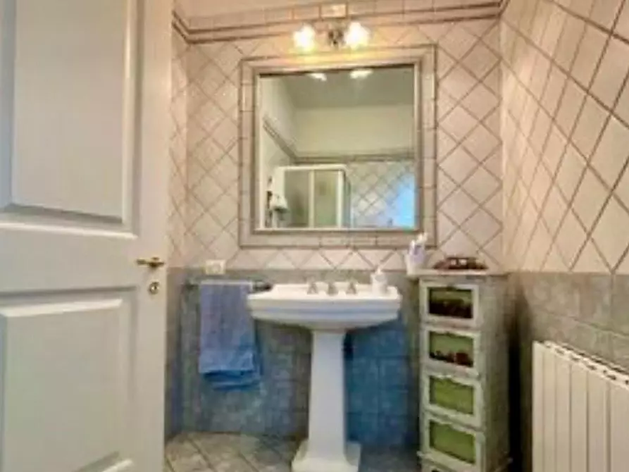 Immagine 26 di Villa in vendita  a Montelupo Fiorentino