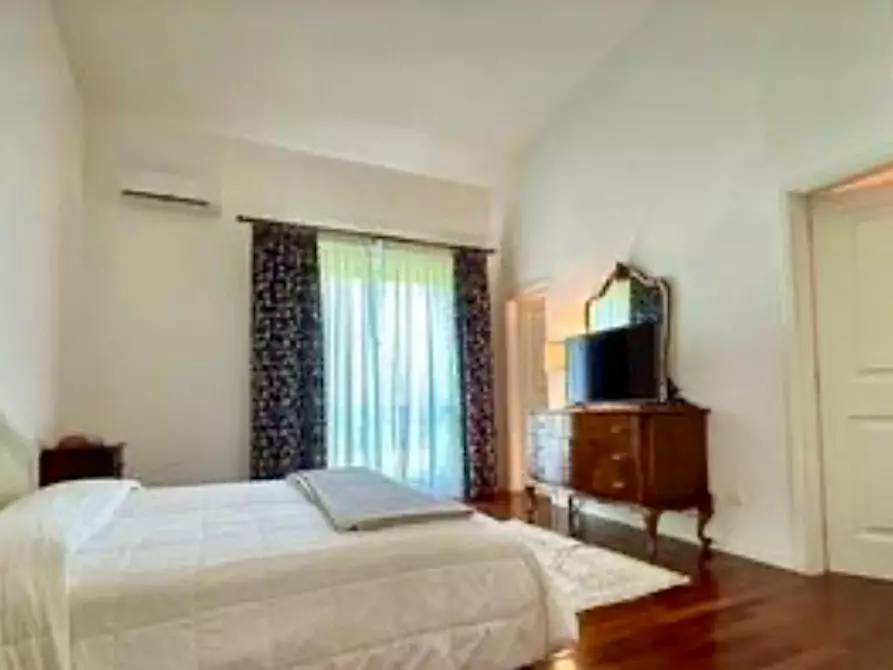 Immagine 21 di Villa in vendita  a Montelupo Fiorentino