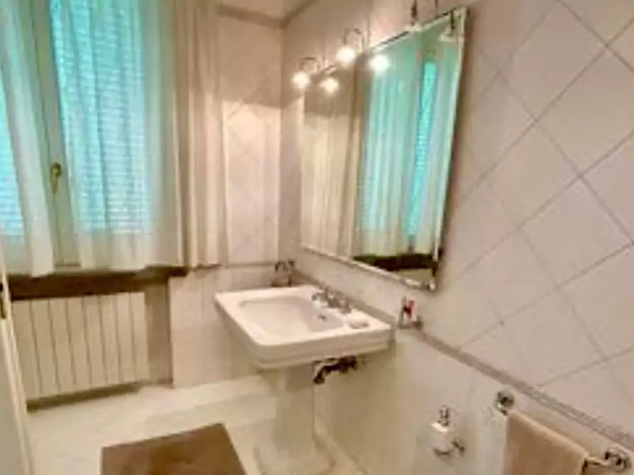 Immagine 27 di Villa in vendita  a Montelupo Fiorentino
