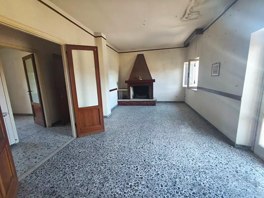 Immagine 24 di Appartamento in vendita  a Lucca