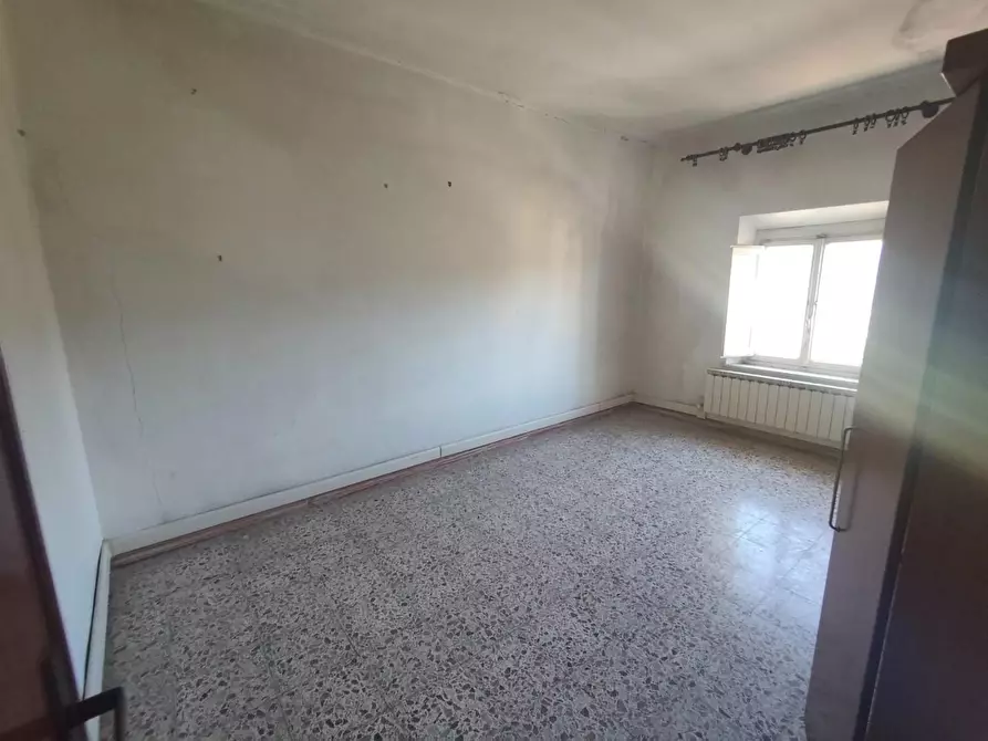 Immagine 8 di Appartamento in vendita  a Lucca