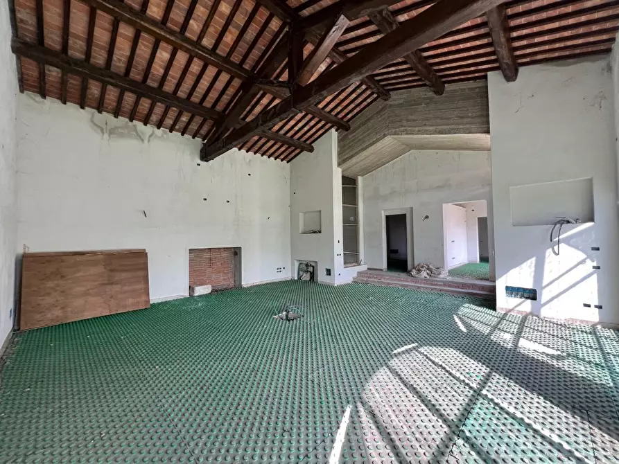 Immagine 42 di Villa in vendita  a Santa Maria A Monte