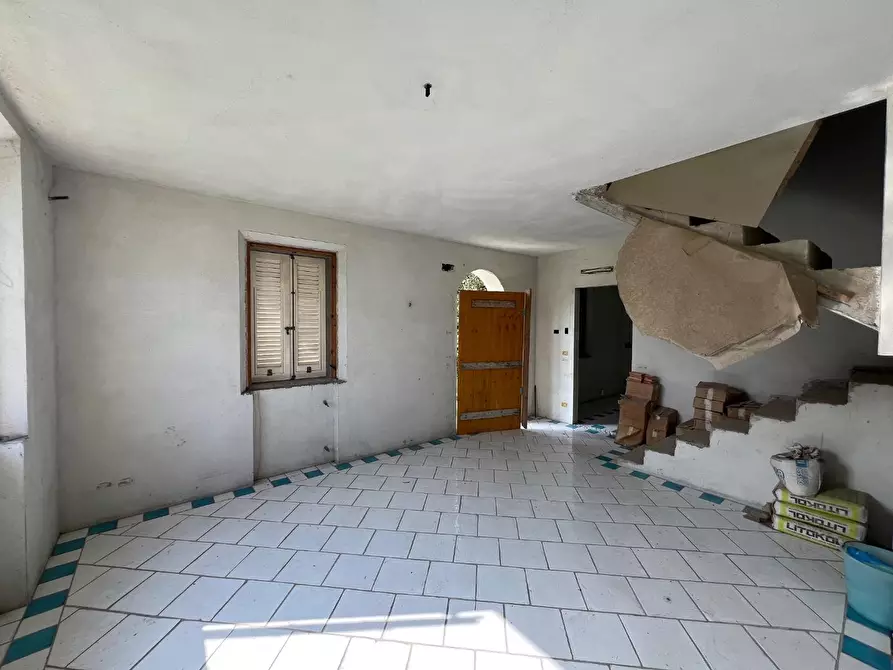 Immagine 13 di Villa in vendita  a Santa Maria A Monte