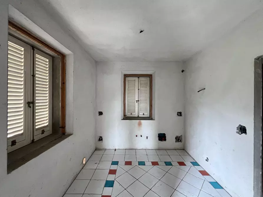 Immagine 10 di Villa in vendita  a Santa Maria A Monte