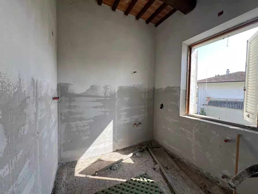 Immagine 29 di Villa in vendita  a Santa Maria A Monte