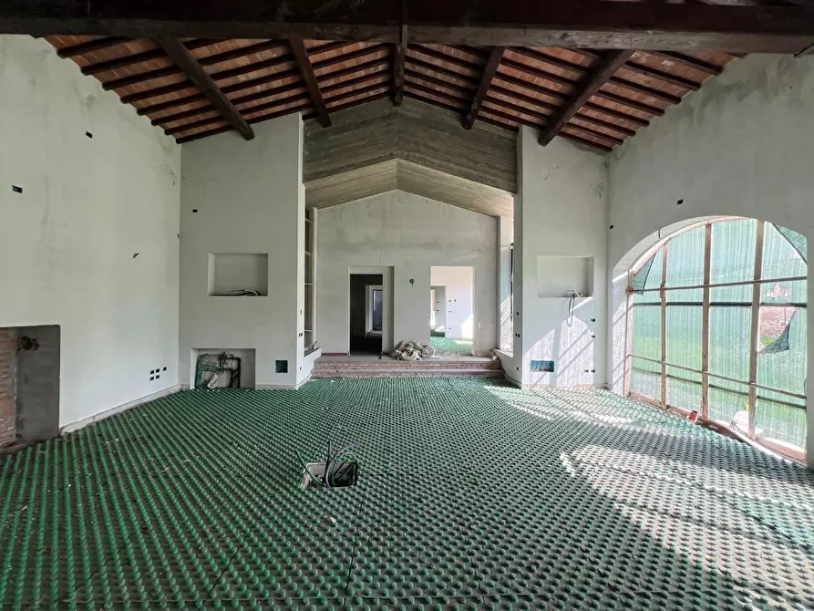 Immagine 43 di Villa in vendita  a Santa Maria A Monte
