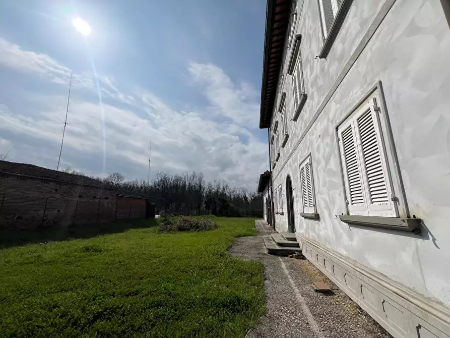 Immagine 6 di Villa in vendita  a Santa Maria A Monte
