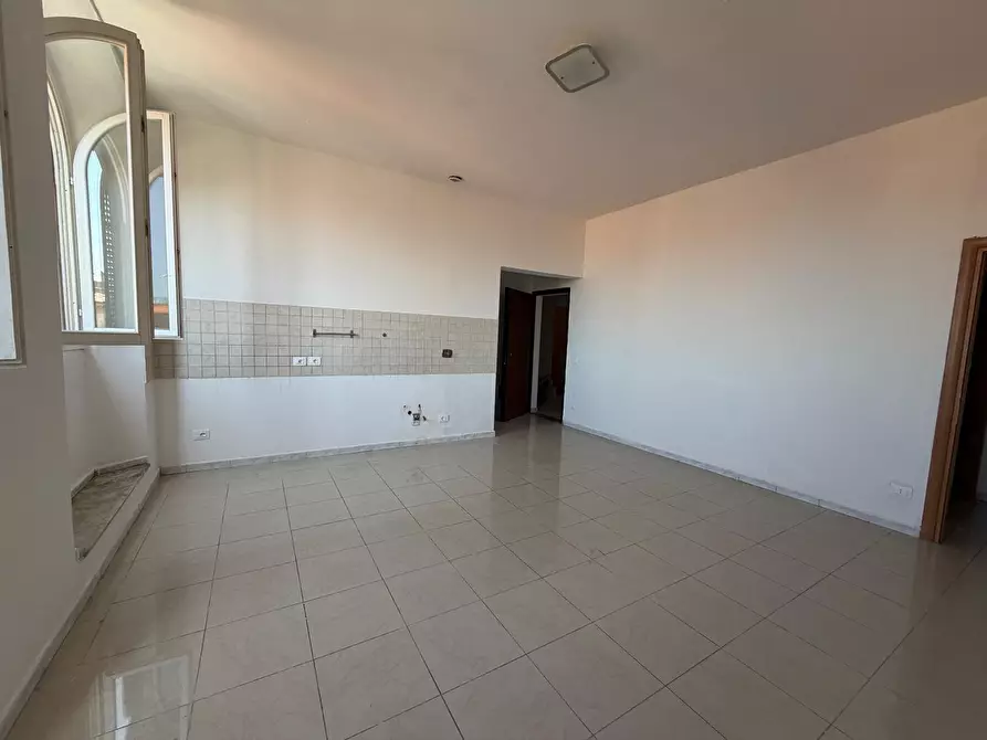 Immagine 4 di Appartamento in vendita  a Livorno
