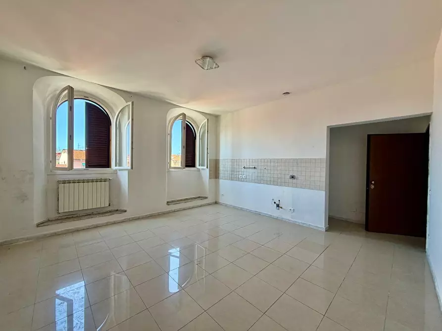 Immagine 1 di Appartamento in vendita  a Livorno