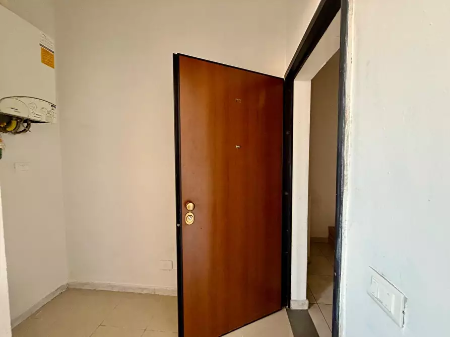 Immagine 3 di Appartamento in vendita  a Livorno