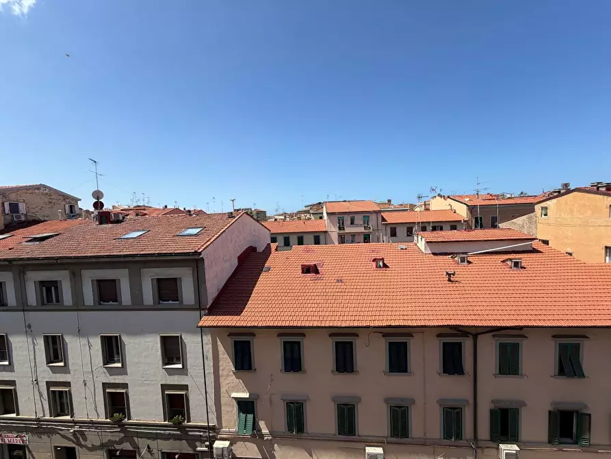 Immagine 13 di Appartamento in vendita  a Livorno