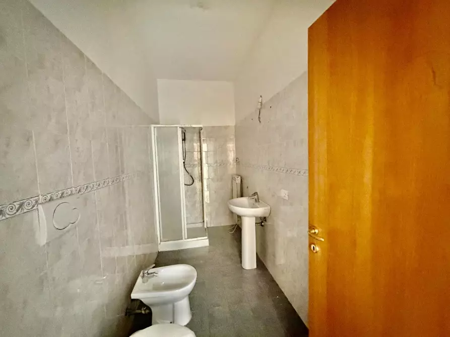 Immagine 9 di Appartamento in vendita  a Livorno