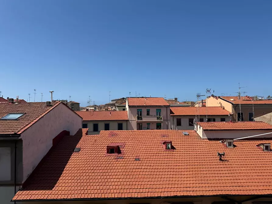 Immagine 14 di Appartamento in vendita  a Livorno