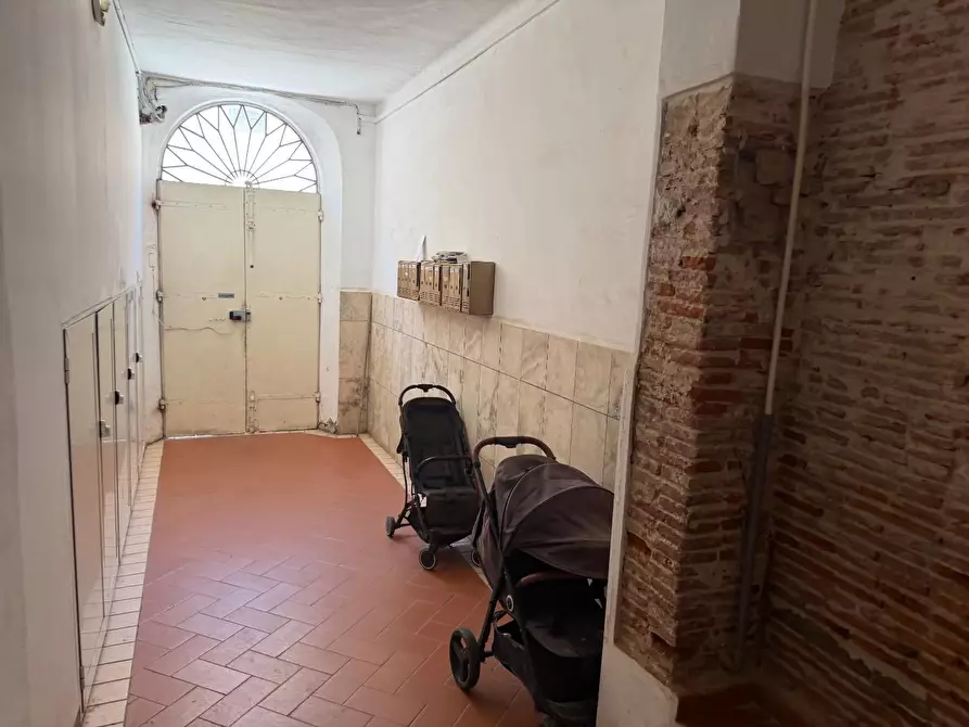Immagine 15 di Appartamento in vendita  a Livorno