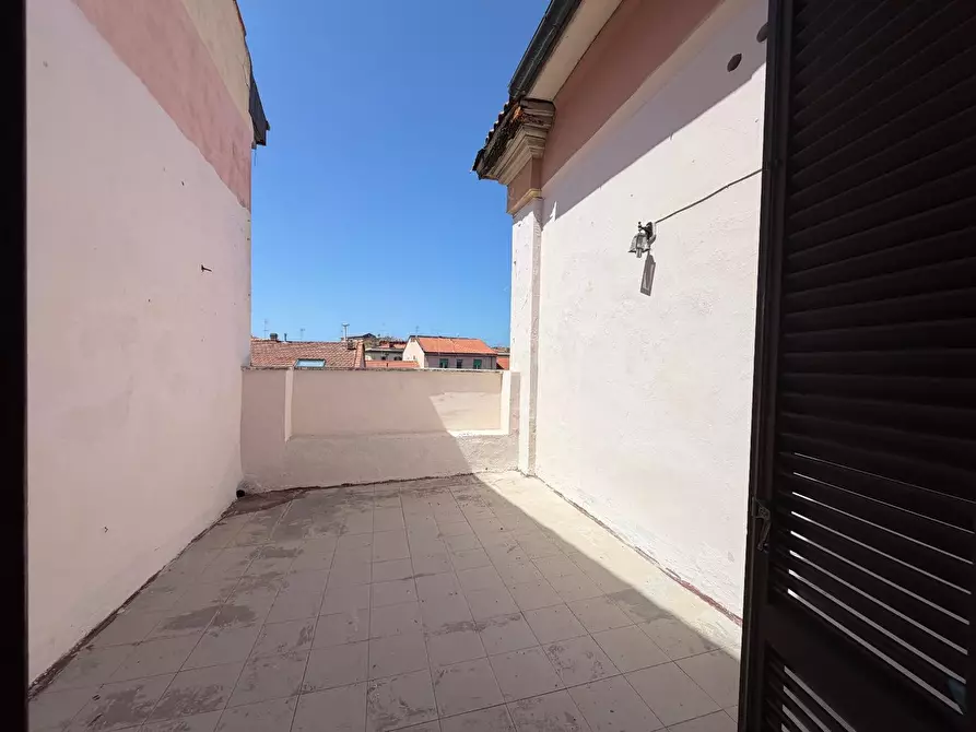 Immagine 10 di Appartamento in vendita  a Livorno
