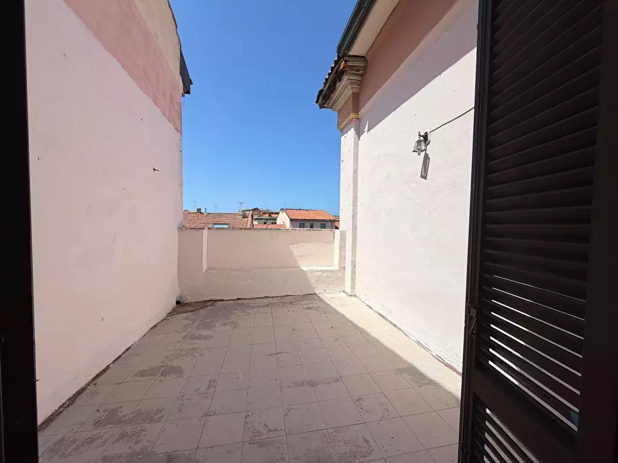 Immagine 11 di Appartamento in vendita  a Livorno