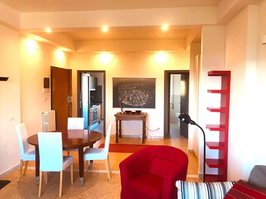 Immagine 1 di Appartamento in affitto  a Carrara