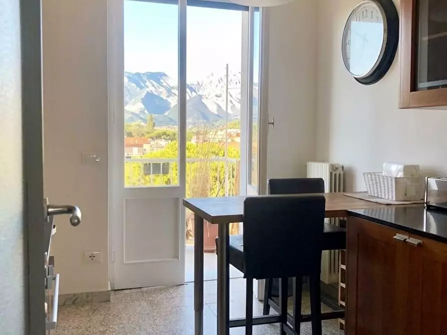 Immagine 8 di Appartamento in affitto  a Carrara