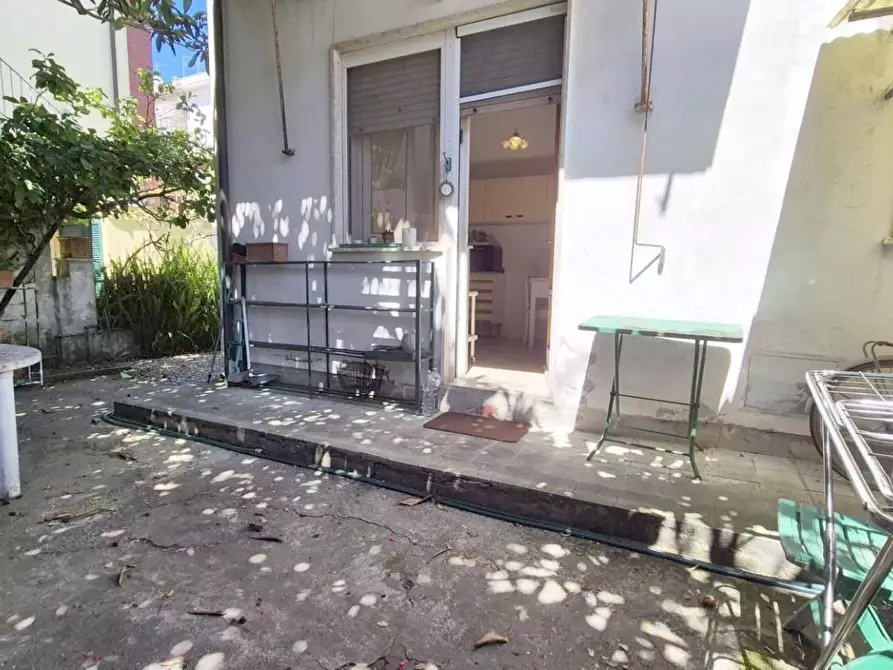 Immagine 64 di Casa bifamiliare in vendita  a Viareggio