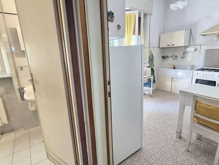 Immagine 48 di Casa bifamiliare in vendita  a Viareggio