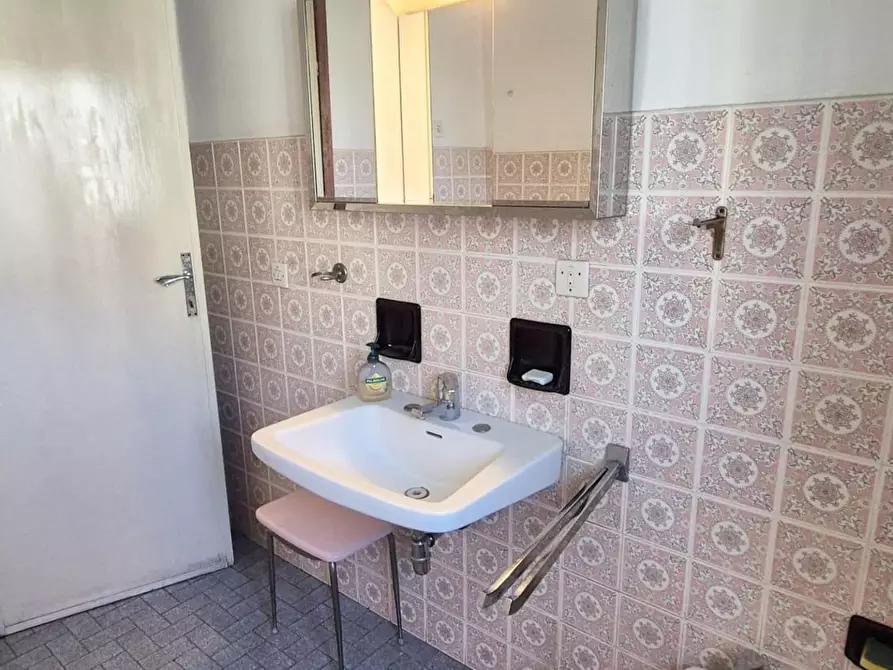 Immagine 102 di Casa bifamiliare in vendita  a Viareggio