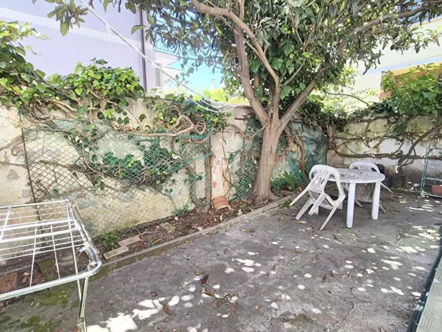 Immagine 59 di Casa bifamiliare in vendita  a Viareggio