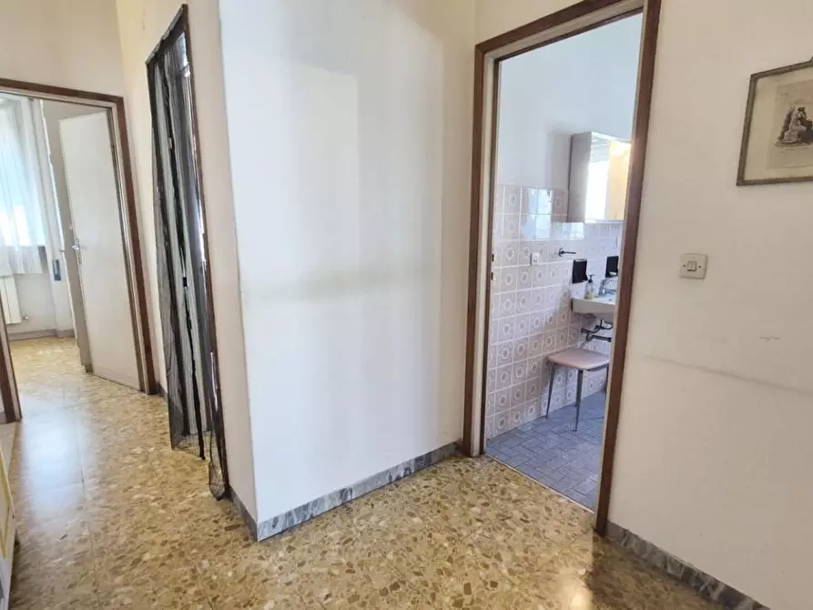 Immagine 95 di Casa bifamiliare in vendita  a Viareggio
