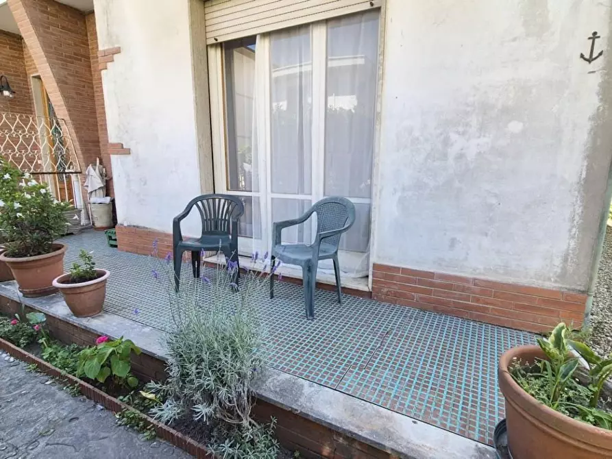 Immagine 7 di Casa bifamiliare in vendita  a Viareggio