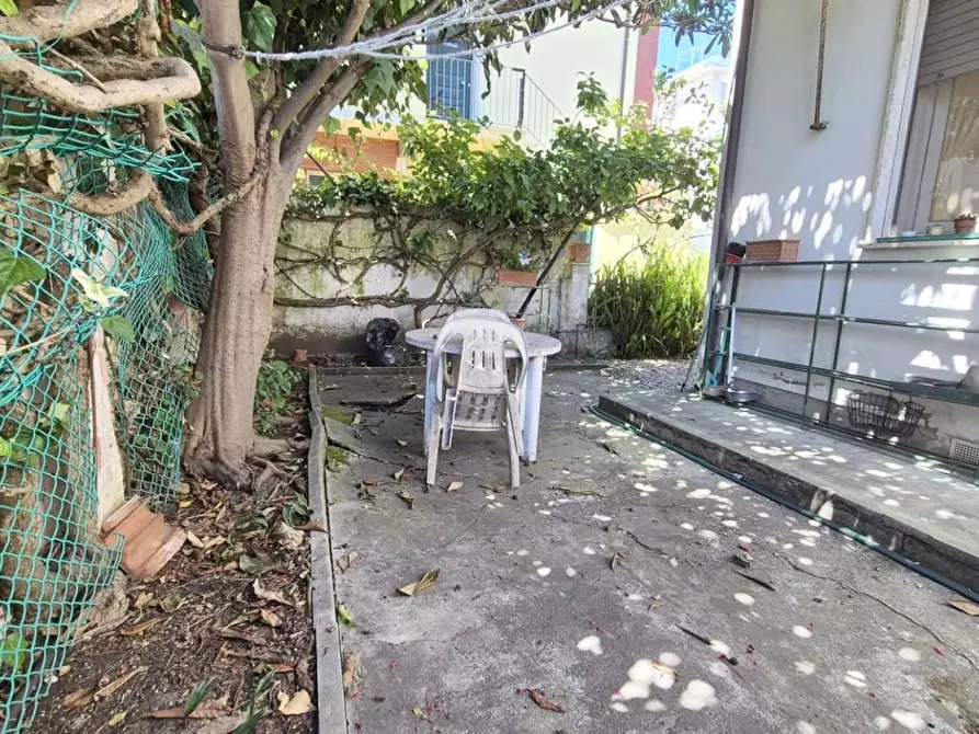 Immagine 60 di Casa bifamiliare in vendita  a Viareggio
