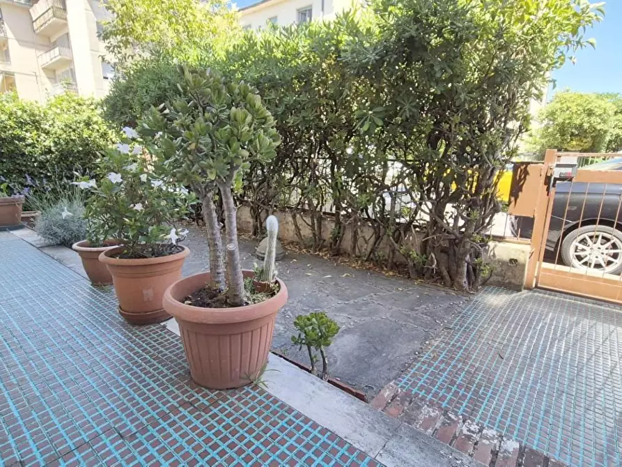 Immagine 139 di Casa bifamiliare in vendita  a Viareggio