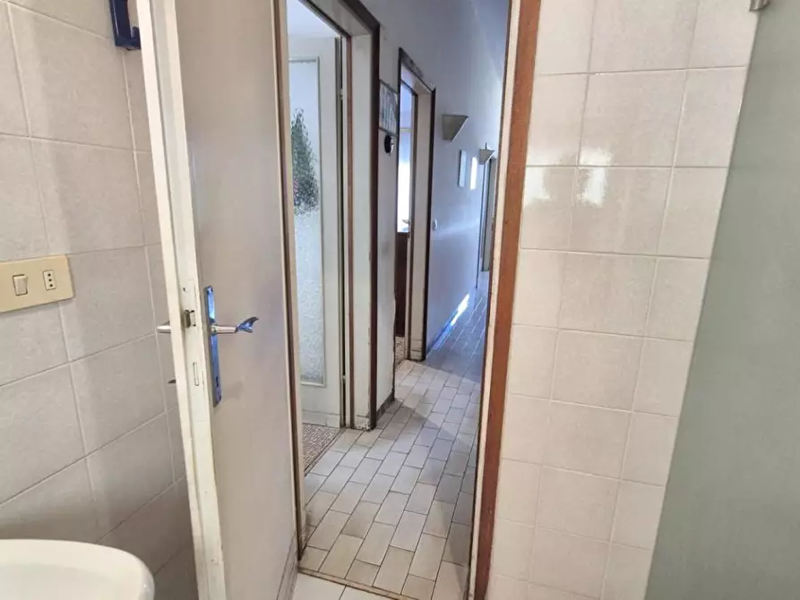Immagine 47 di Casa bifamiliare in vendita  a Viareggio