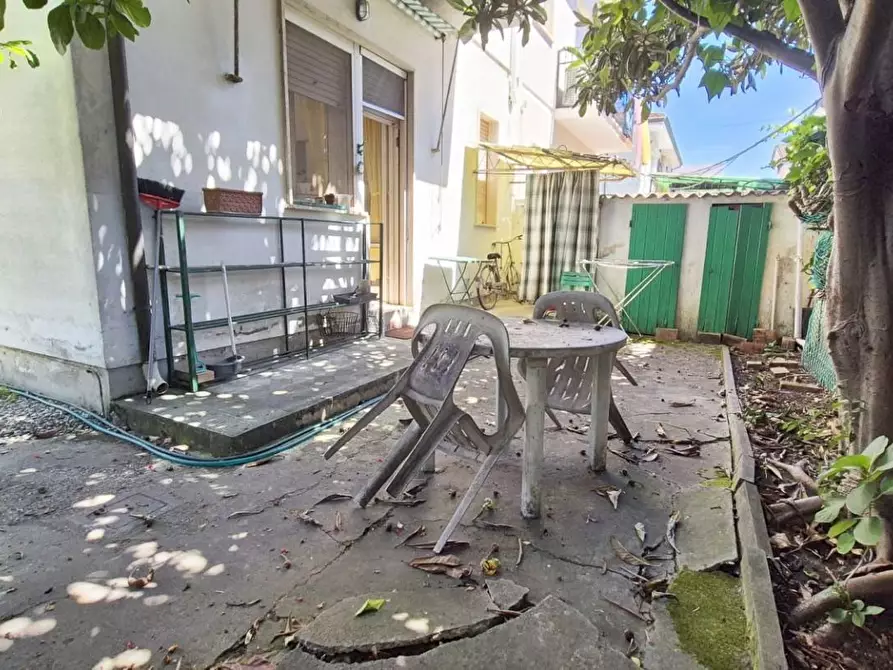 Immagine 63 di Casa bifamiliare in vendita  a Viareggio