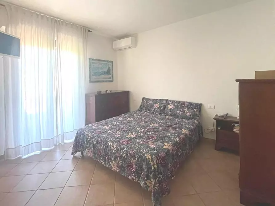 Immagine 14 di Casa semindipendente in vendita  a Carrara