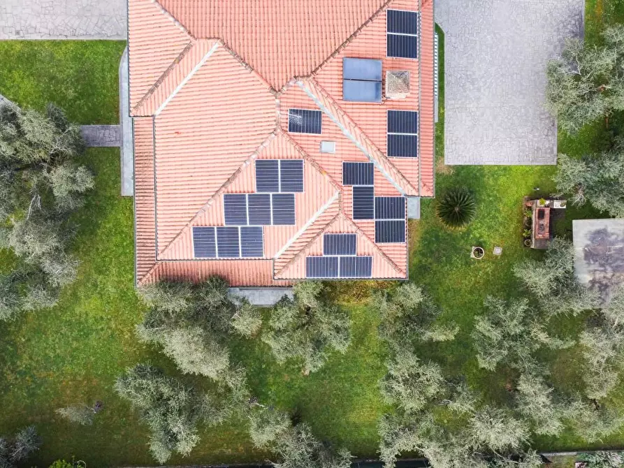 Immagine 33 di Villa in vendita  a Massa