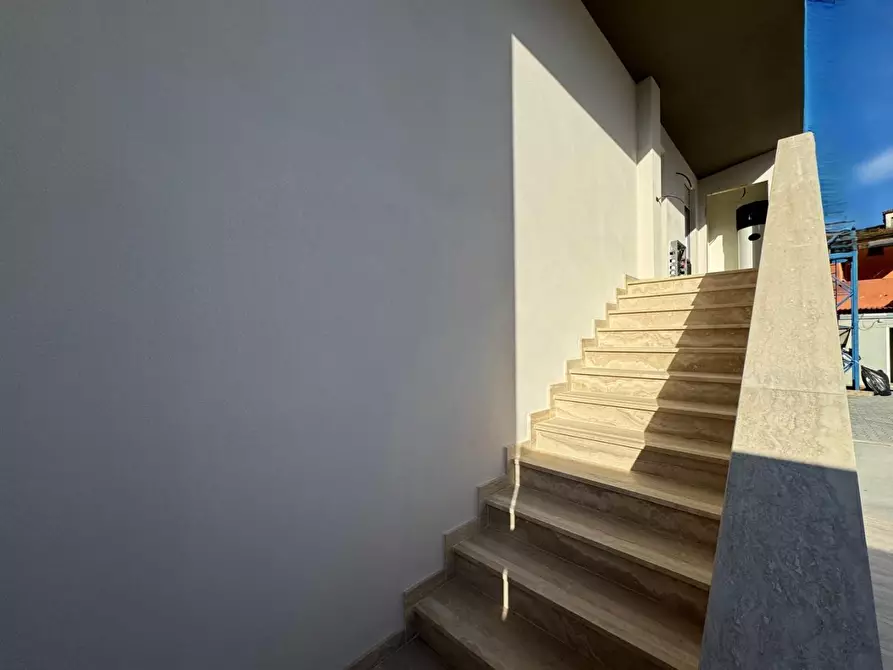 Immagine 3 di Appartamento in vendita  a Capraia E Limite