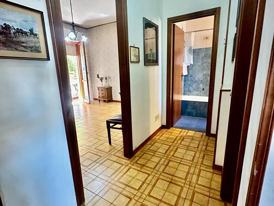Immagine 31 di Appartamento in vendita  a Carrara