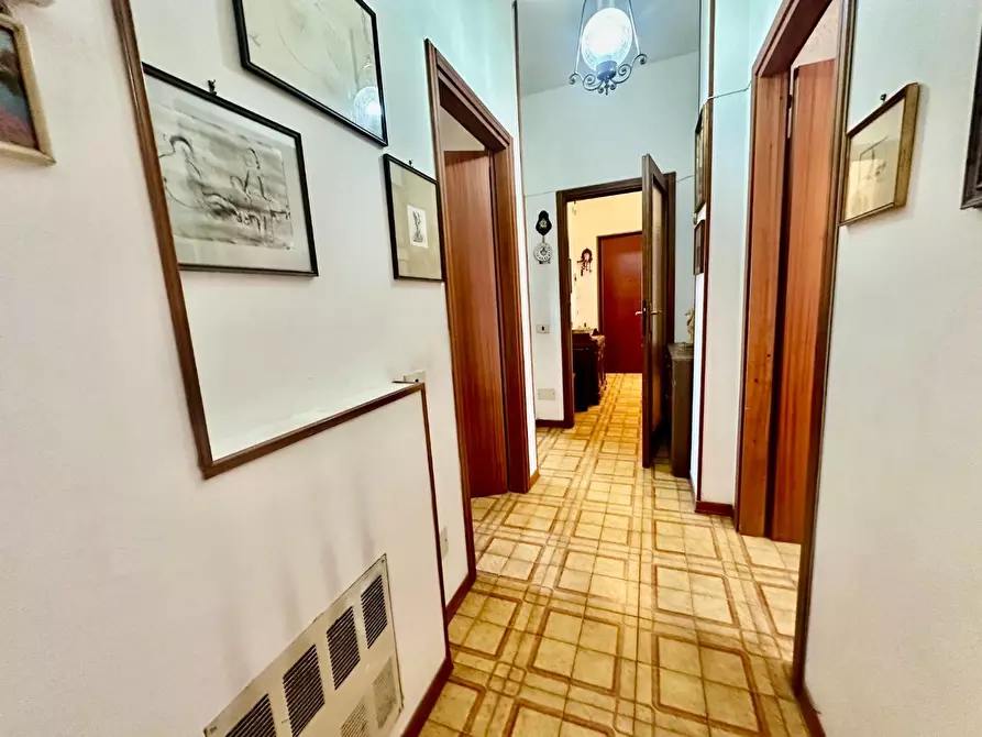 Immagine 8 di Appartamento in vendita  a Carrara