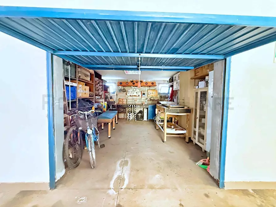Immagine 27 di Appartamento in vendita  a Campiglia Marittima