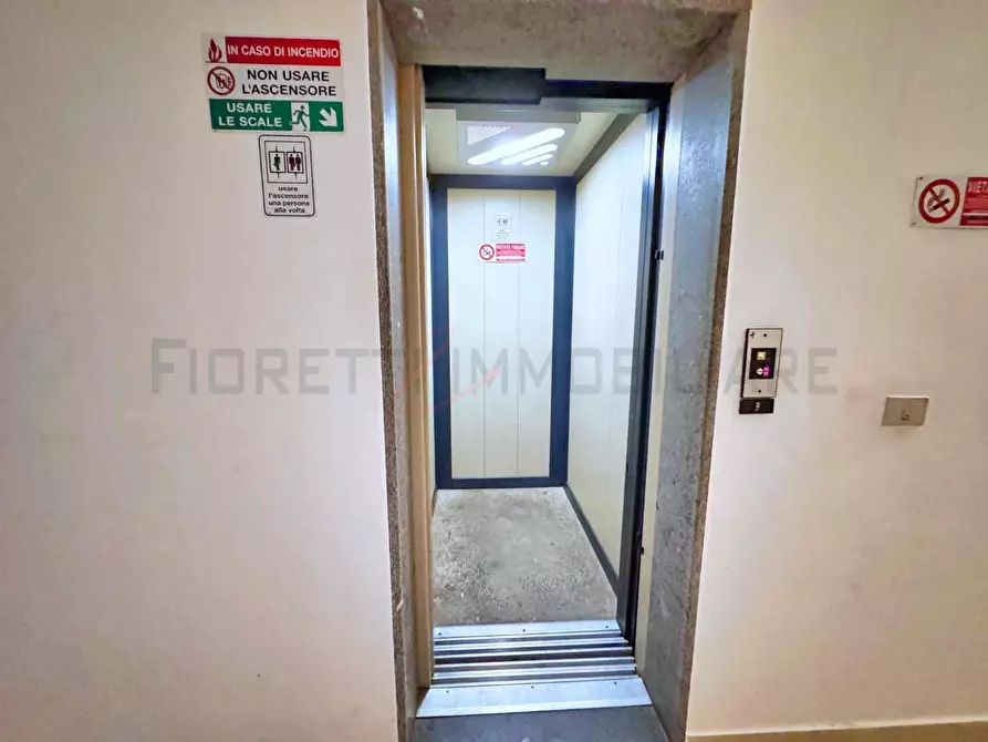 Immagine 24 di Appartamento in vendita  a Campiglia Marittima