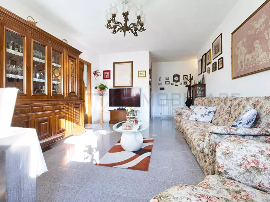 Immagine 2 di Appartamento in vendita  a Campiglia Marittima