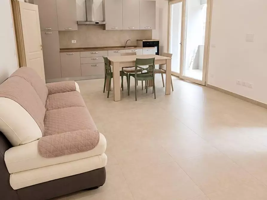 Immagine 1 di Appartamento in affitto  a Cascina