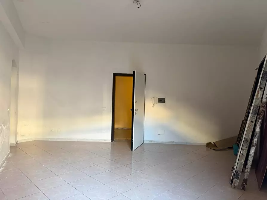 Immagine 2 di Appartamento in vendita  a Livorno